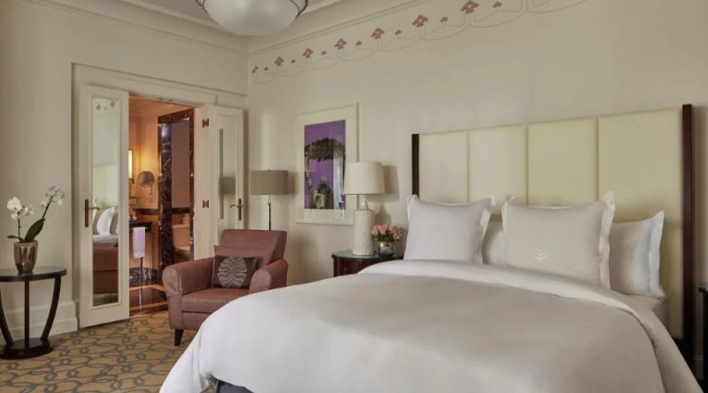 Superior Room with One King Bed at Four Seasons Gresham Palace