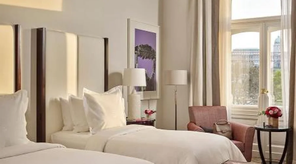 Danube River View Room with Two Twin Beds at Four Seasons Gresham Palace