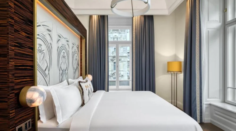 One Bedroom Suite, One Bedroom Suite, One King, City View, Corner Room at Matild Palace A Luxury Collection Hotel