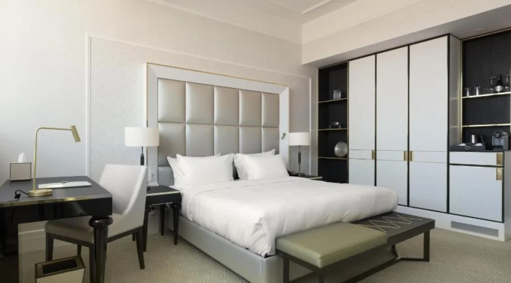 Deluxe King Room at Parisi Udvar Hotel Budapest