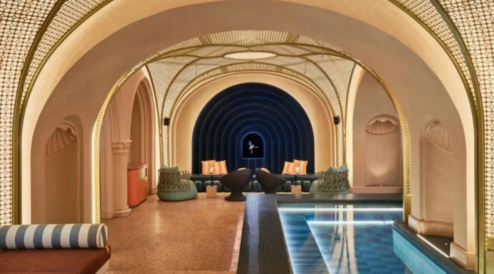 Wonderful Twin Room with City View at W Budapest