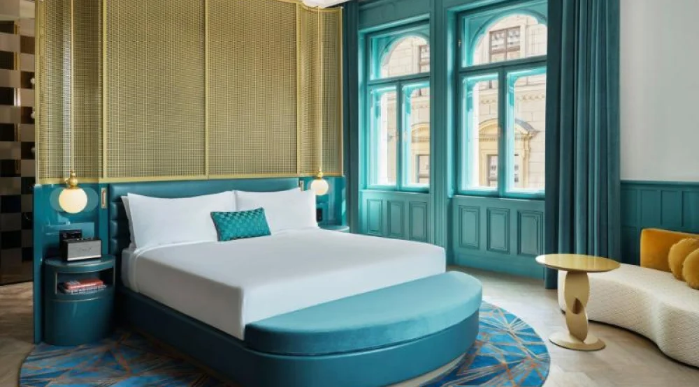 Cool Corner Suite, Suite, One King, City View at W Budapest