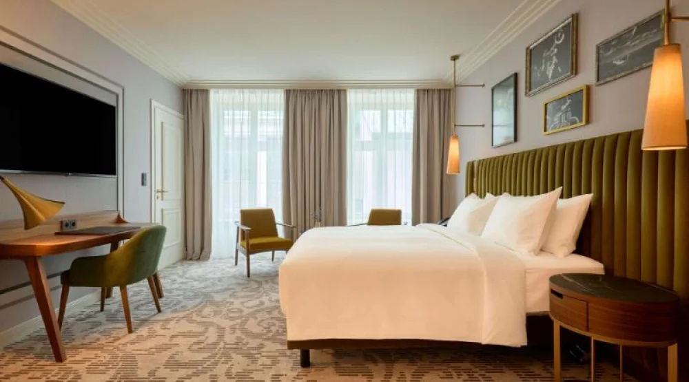 King Old Town Room at Hotel Saski Krakow Curio Collection by Hilton