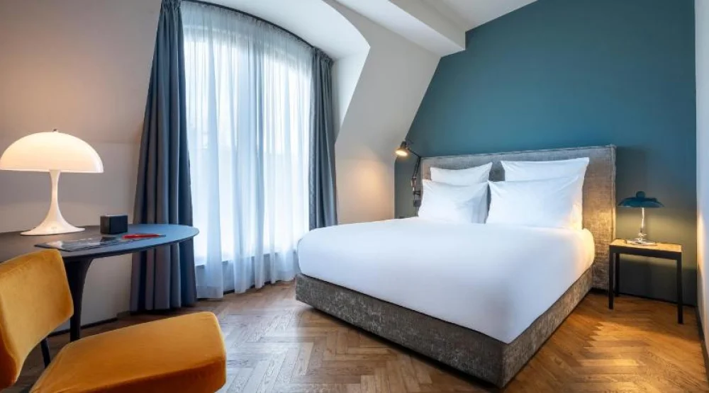 Standard King Room at Sly Berlin