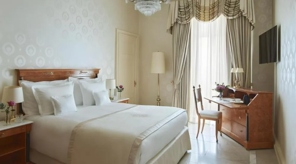 Classic Room Lake View at Grand Hotel National Luzern