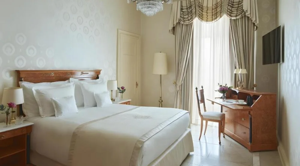 Classic Room City View at Grand Hotel National Luzern