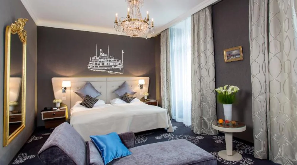 Suite Lake View at Hotel Schweizerhof Luzern