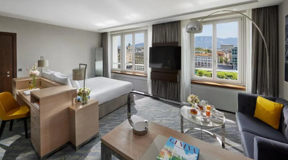 Panoramic Junior Suite at Mandarin Oriental Geneva
