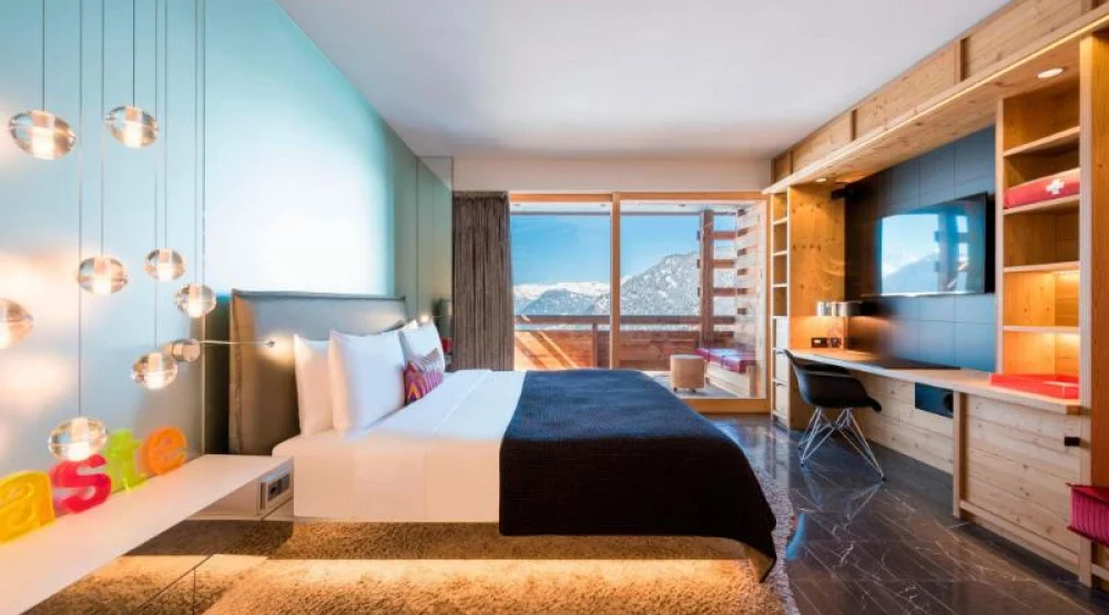 Fabulous, Guest Room, One King, Mountain View, Balcony, Fireplace at W Verbier