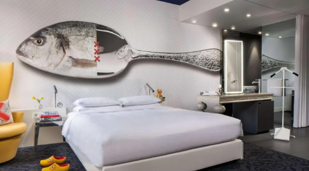 One King Bed Canal View at Andaz Amsterdam Prinsengracht