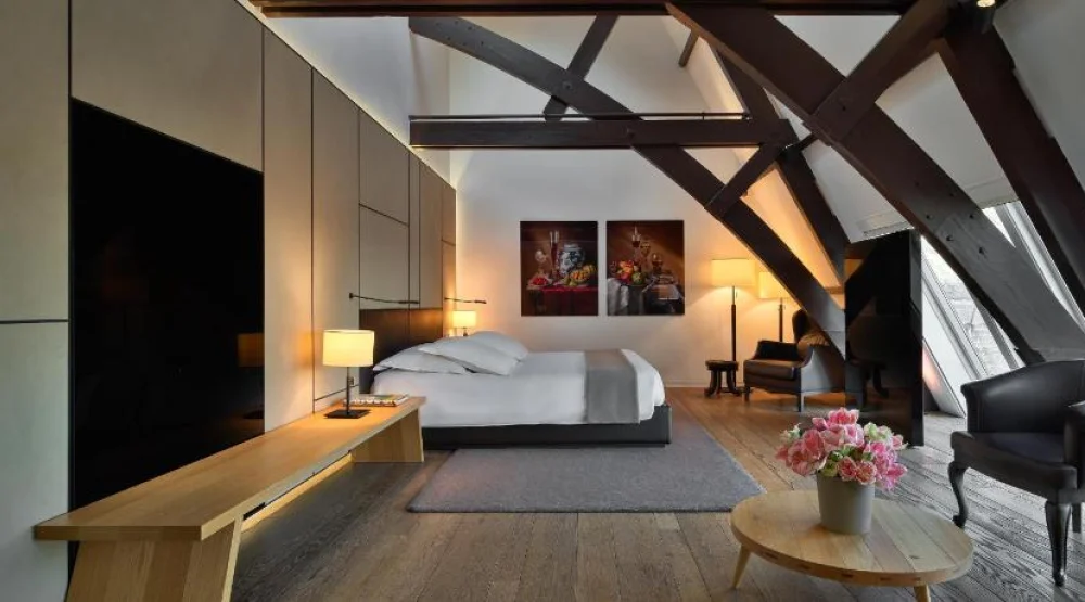 Grand Junior Suite at Conservatorium Hotel