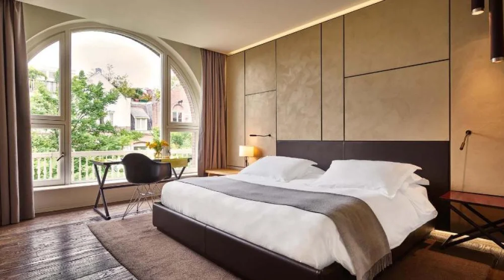 One Bedroom Suite with Balcony at Conservatorium Hotel