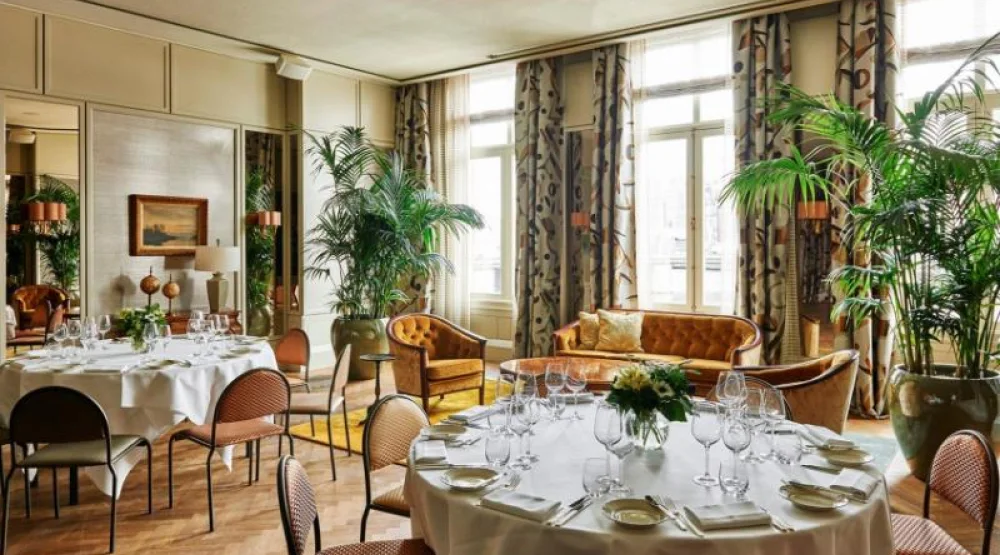 King Junior Suite with River View at De L'Europe Amsterdam