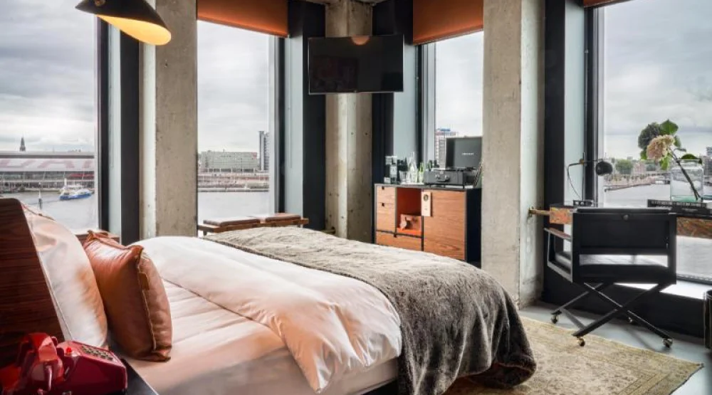 Sir Corner City View at Sir Adam