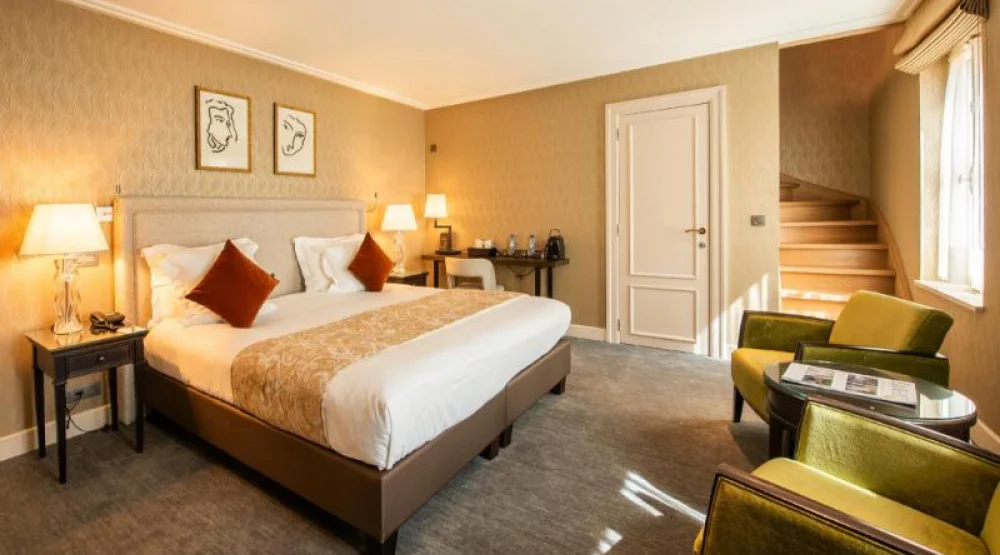 Family Room Duplex at Hotel Dukes Palace