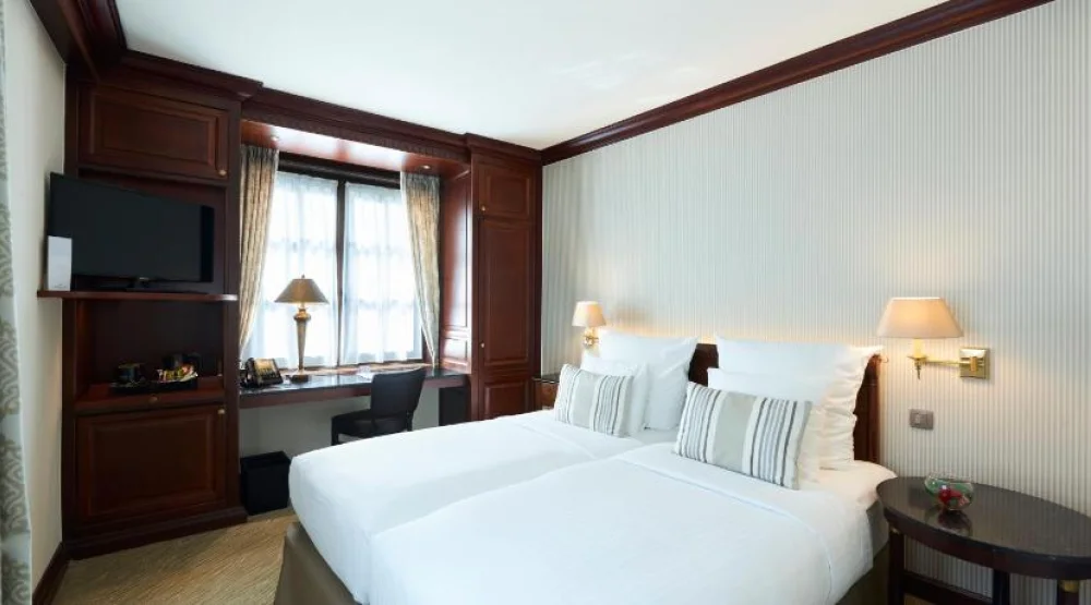 Classic Twin Room at Warwick Brussels