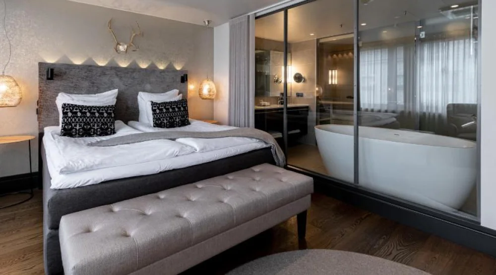 Arctic Deluxe Spa Double - Bathtub and Sauna at Lapland Hotels Bulevardi