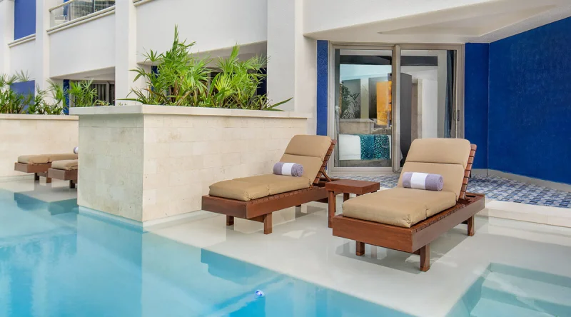 Deluxe Swim Up at Hard Rock Hotel Riviera Maya