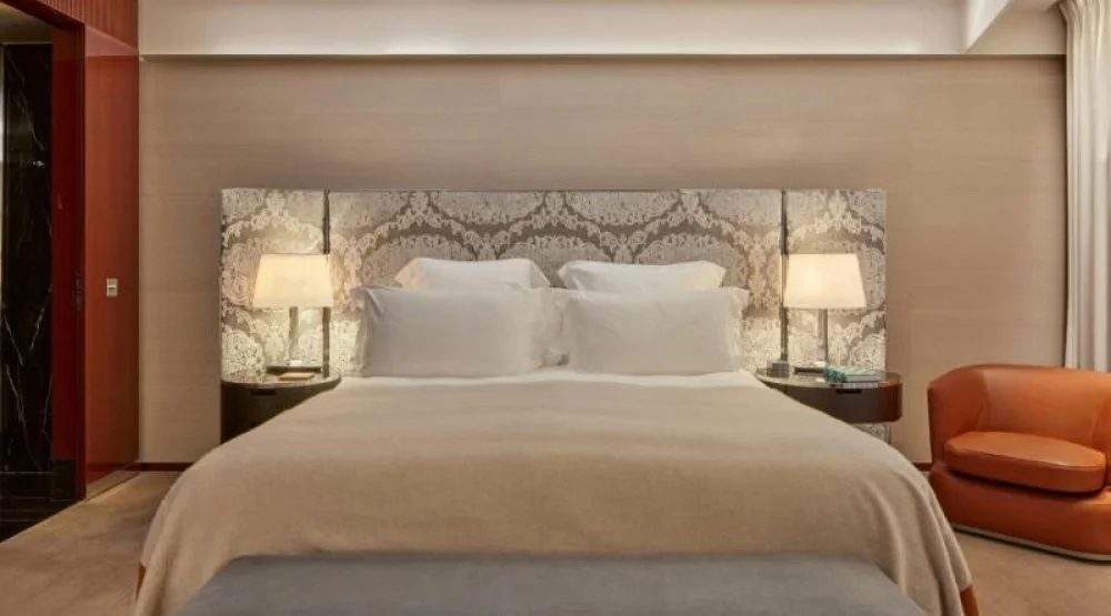 Superior, Guest Room, One King at Bvlgari Hotel London