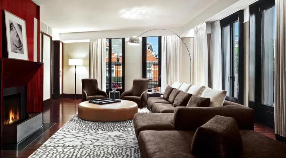 Bvlgari Signature Suite, One Bedroom Signature Suite, One King, Fireplace at Bvlgari Hotel London