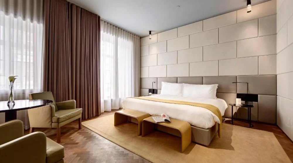 Grand Deluxe King Or Twin Room at Hotel Cafe Royal