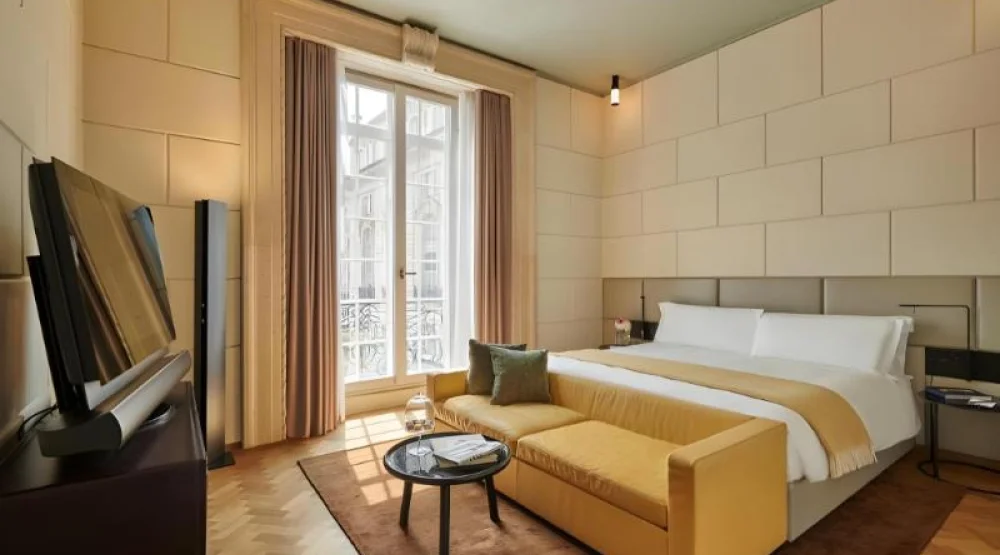 Deluxe Suite at Hotel Cafe Royal