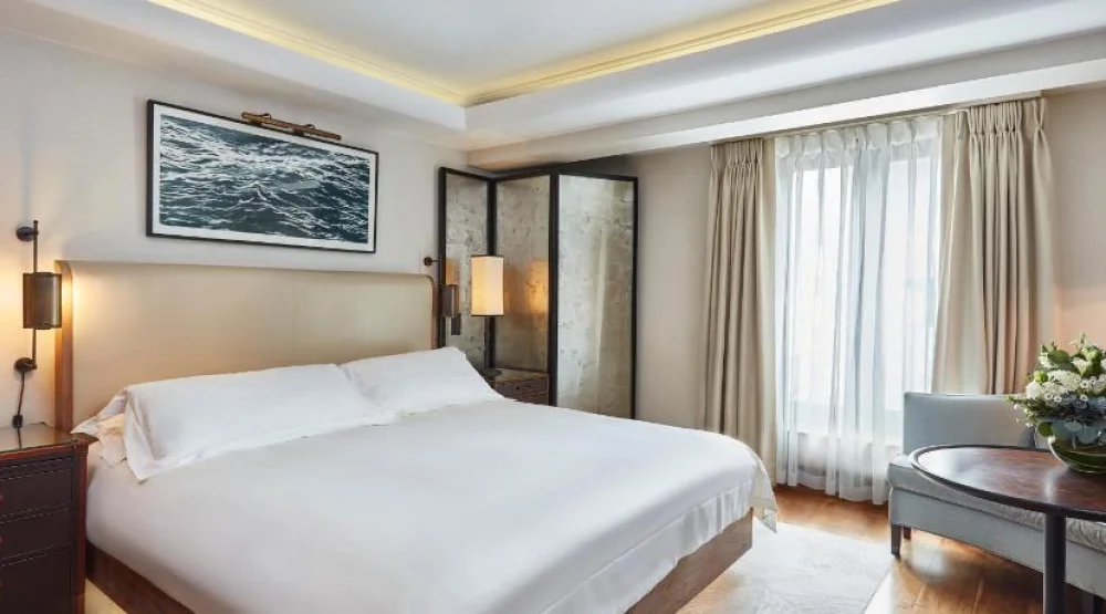 Superior King at The Connaught