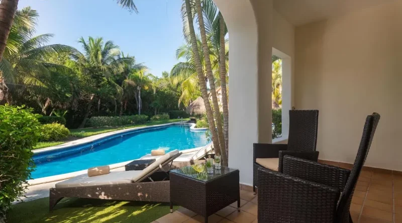 Golden Swim Up Junior Suite at Valentin Imperial Riviera Maya