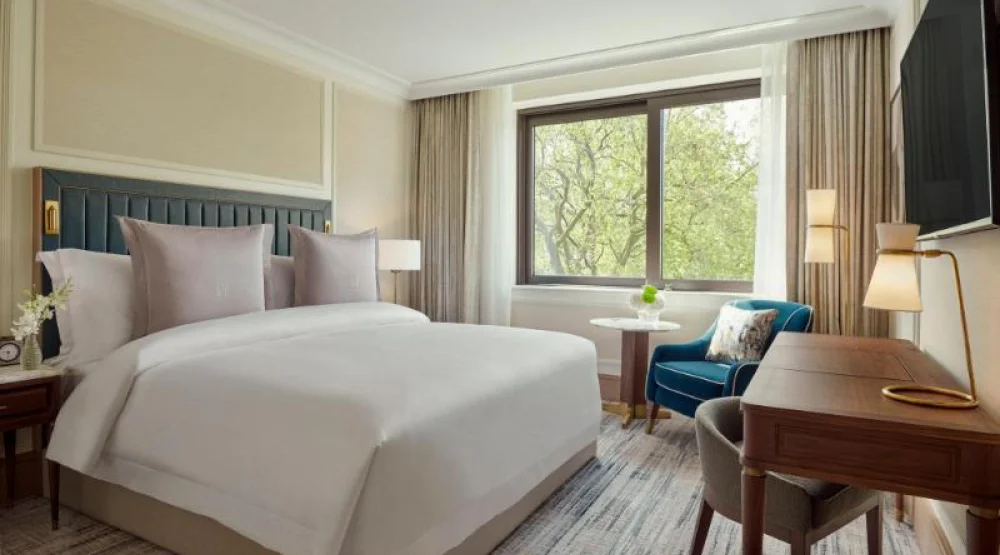 Superior Room at Jumeirah Carlton Tower