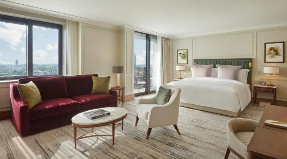 Junior Suite City View at Jumeirah Carlton Tower