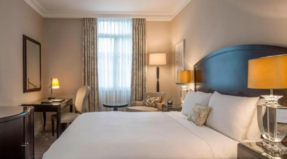 Superior Room, Guest Room, One King at JW Marriott Grosvenor House London