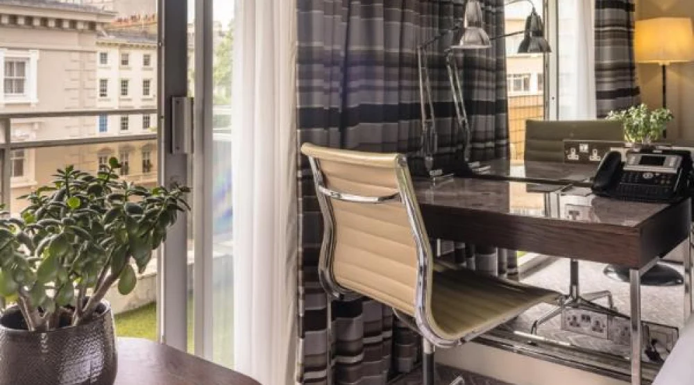 Deluxe Room at Jumeirah Lowndes