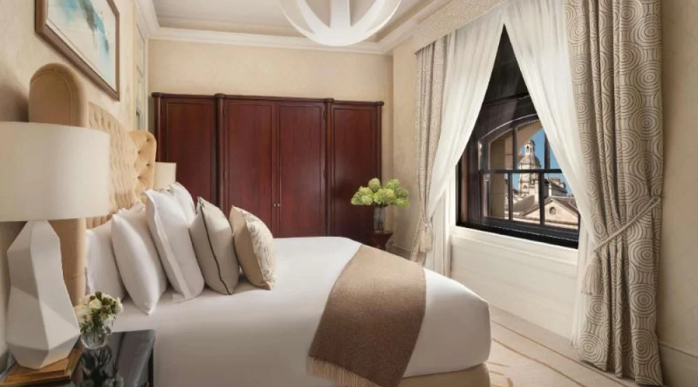 Corner Suite at Raffles London At The OWO