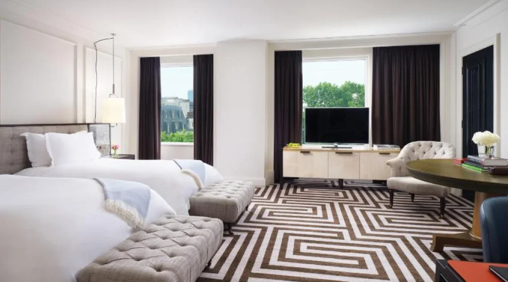 Executive Twin Room at Rosewood London