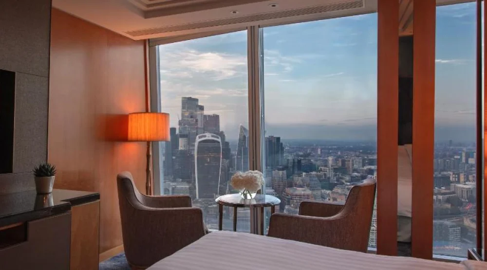 Deluxe City View Room - One King at Shangri-La The Shard