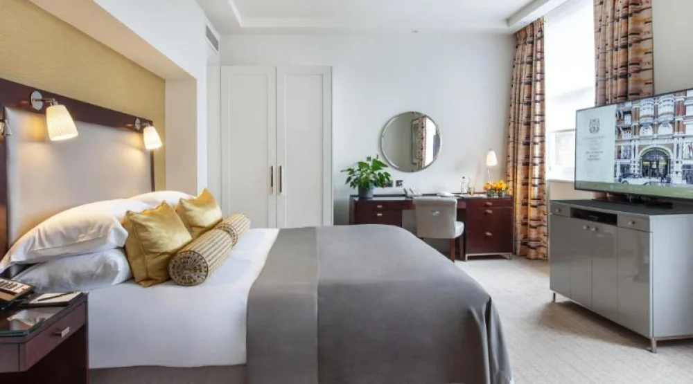 Kings Junior Suite at Taj 51 Buckingham Suites & Residences