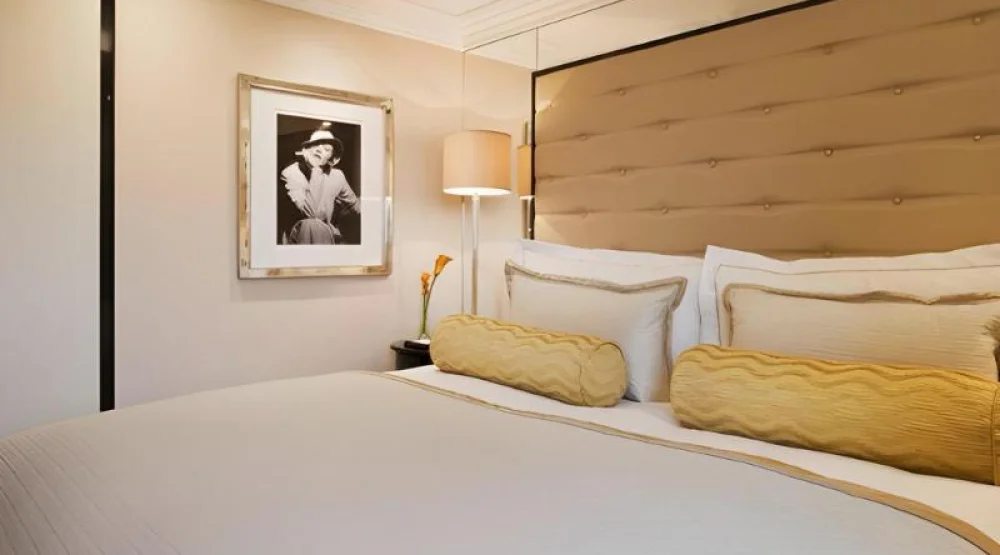 Deluxe King Room, Guest Room, One King at The Wellesley Knightsbridge A Luxury Collection Hotel