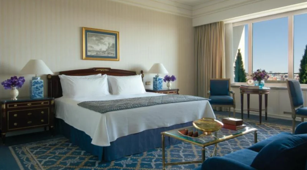 Deluxe City View Room King at Four Seasons Hotel Ritz Lisbon