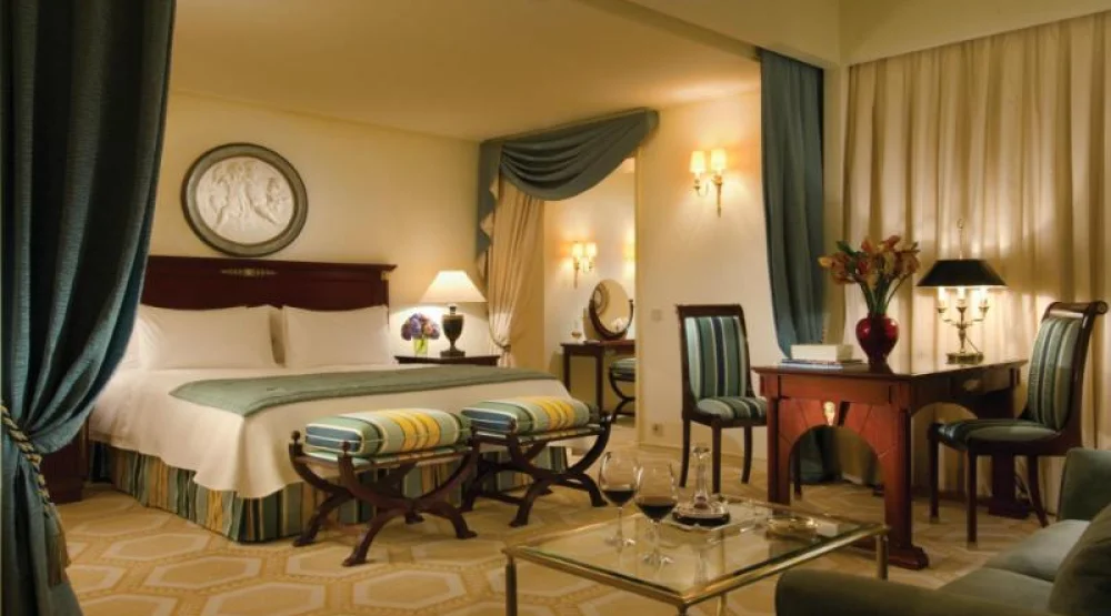 Four Seasons Junior Suite with King Bed at Four Seasons Hotel Ritz Lisbon