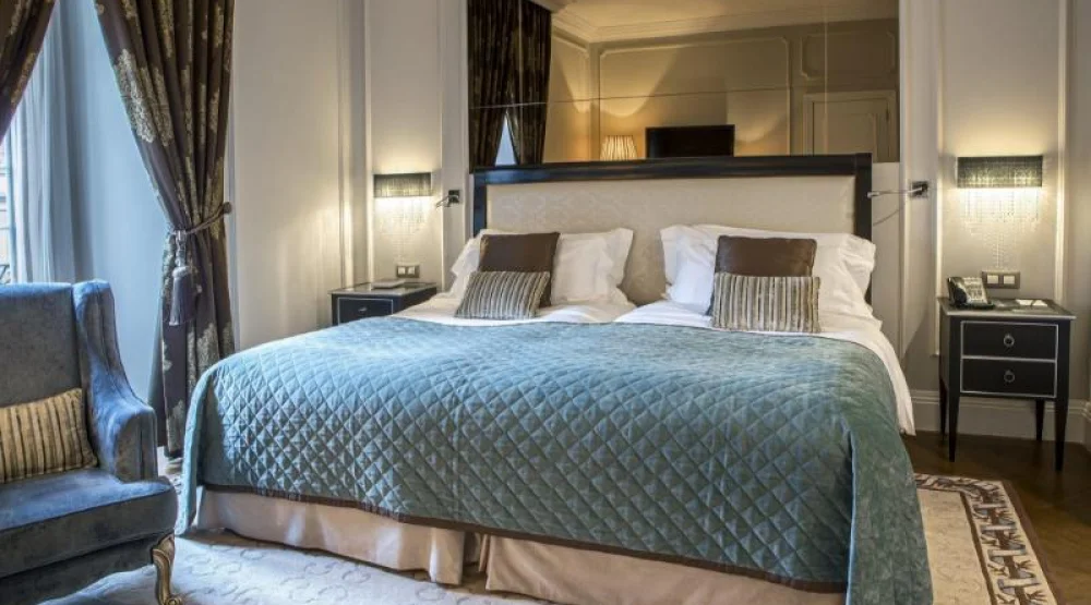 Two Twin Classic City View at Intercontinental Porto Palacio Das Cardosas