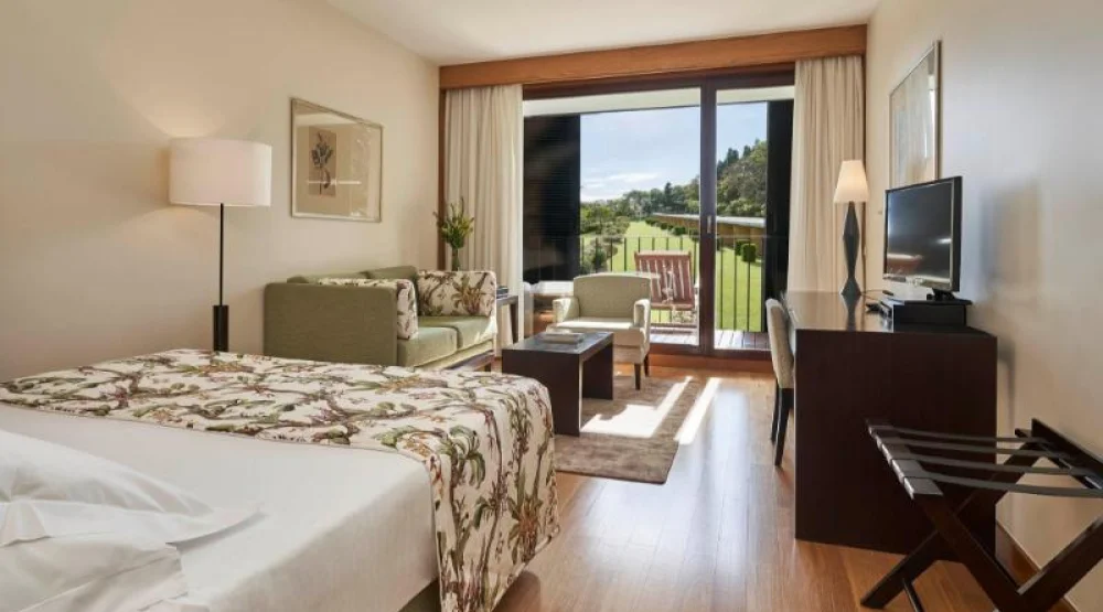 Premium Room with Balcony at Quinta Da Casa Branca