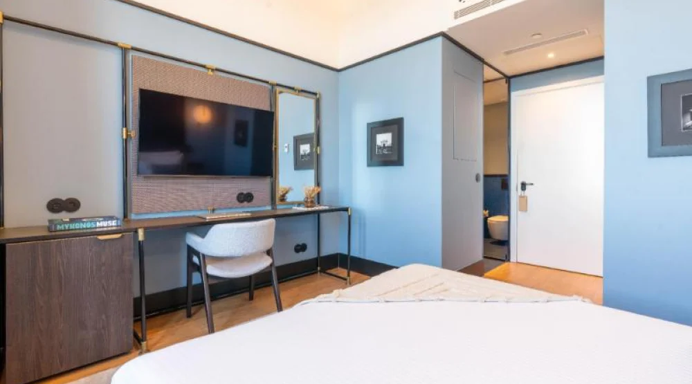 River View Room at The Editory Riverside Santa Apolonia