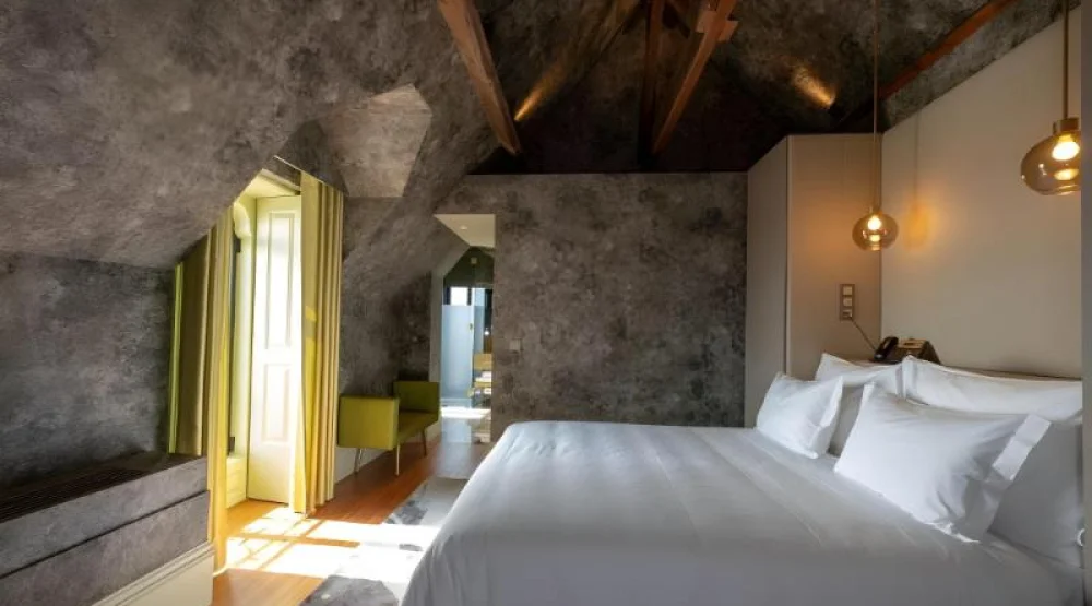 Manor House Oceanfront Suite at Vila Foz Hotel & Spa