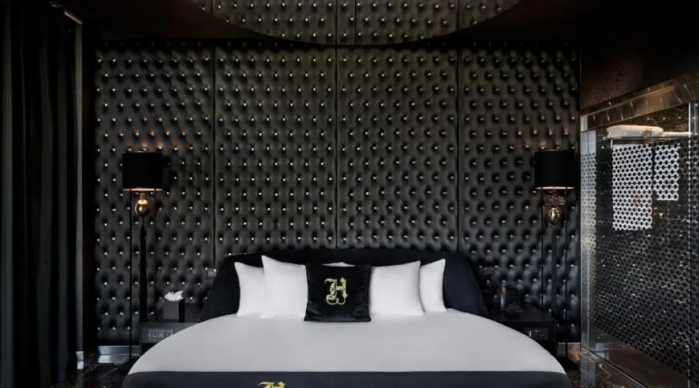 Superior Suite with Hot Tub at Hugo's Boutique Hotel