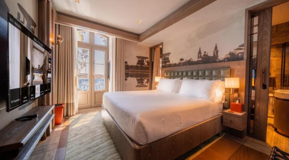 Superior Grand Harbour View Suite at Iniala Harbour House