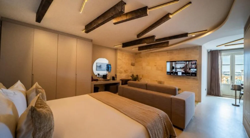 Iniala Modern Pool Suite (annex) at Iniala Harbour House