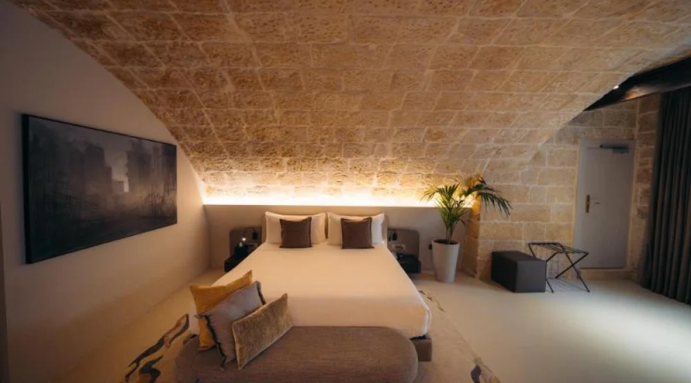 Iniala Modern Room (annex) at Iniala Harbour House