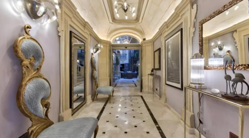 Deluxe Double Or Twin Suite at Palazzo Consiglia