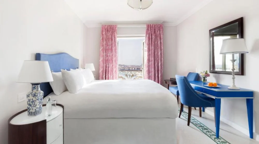 Deluxe Double Room with Sea View at The Phoenicia Malta