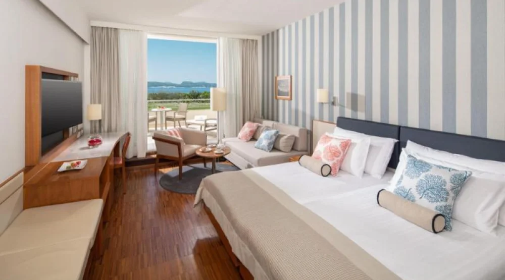 Room For 2+1 Seaview at President Hotel Valamar Collection